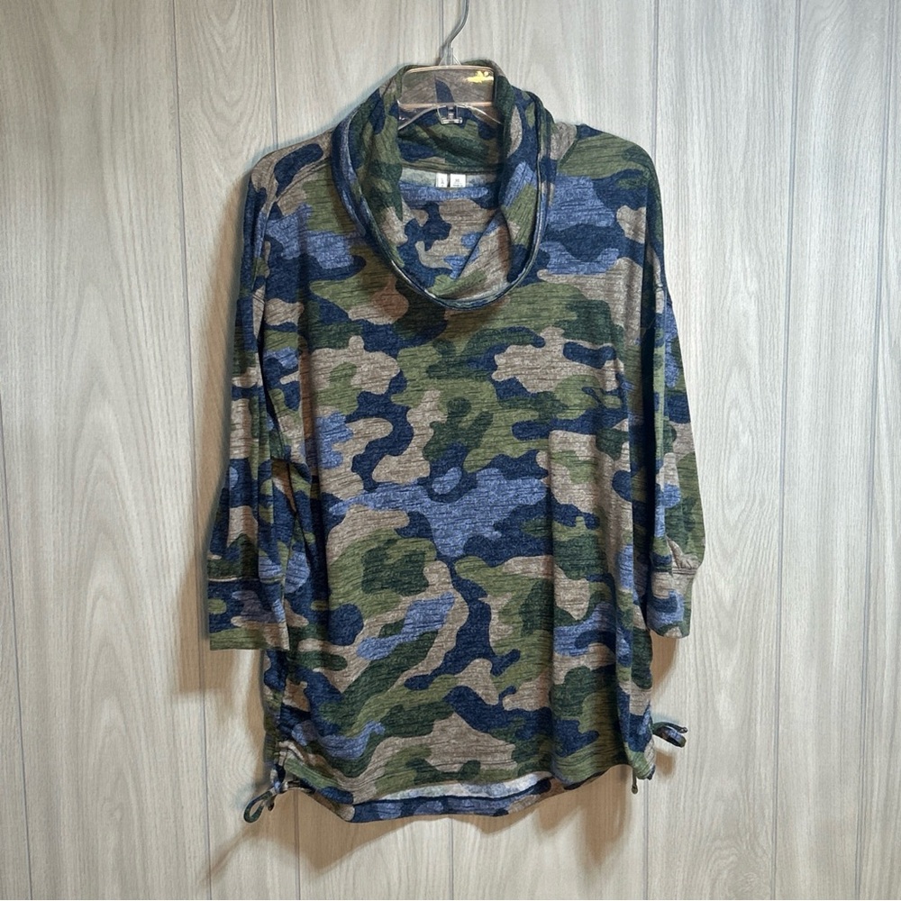 Live Well Lifestyle Cowl Neck Camouflage 3/4 Sleeve Top Size XL